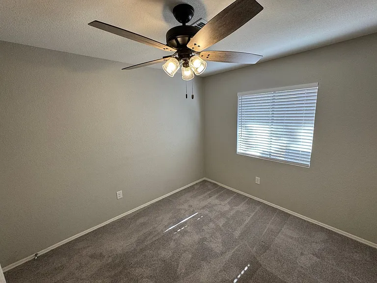 286 W Palomino Dr #101 — Photo 11