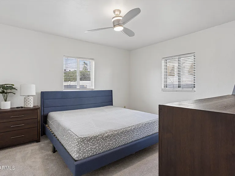926 W Moreland St — Photo 12