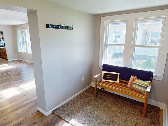 2nd image of 721 2nd St