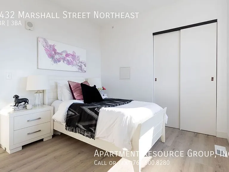 1432 Marshall St NE — Photo 14