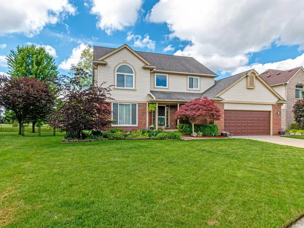 36086 Saint Clair Dr, New Baltimore, MI 48047