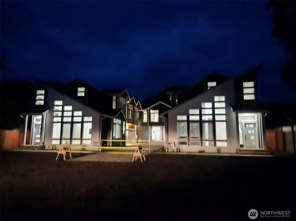 768 Point Brown Avenue SE #B, Ocean Shores, WA 98569