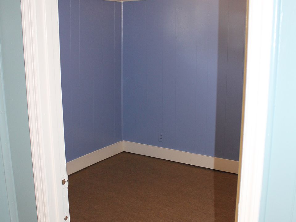 Entrance to bedroom 1 from kitchen