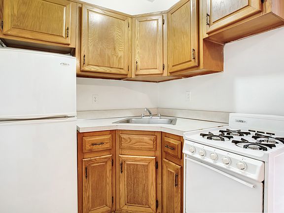 4th image of 18 W 83rd St APT 1A
