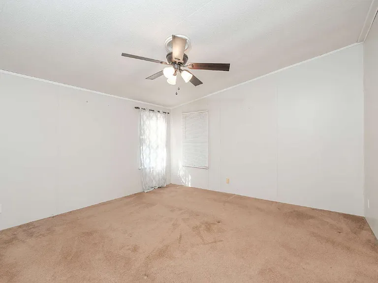 1483 Kemp Rd — Photo 14