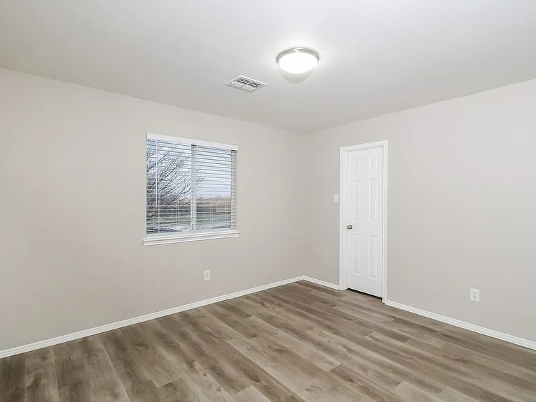 2200 Southway — Photo 13