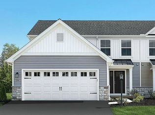 79 Long Bend Dr, Carlisle, PA 17015