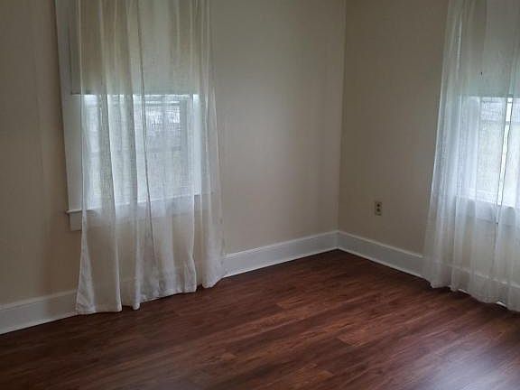 5th image of 605 Pocahontas St