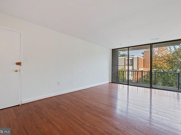4th image of 3946 Bel Pre Rd APT 6