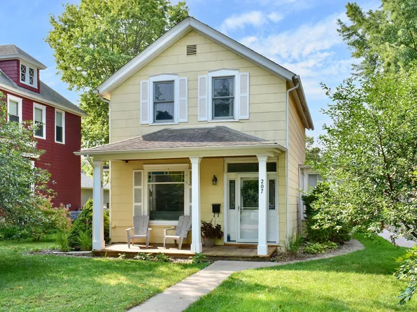207 E Wabasha St, Winona, MN 55987