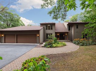 7 Aspen Ln, North Oaks, MN 55127