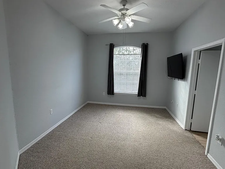 5180 Northridge Rd #301 — Photo 15