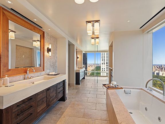 5th image of 230 W 56th St #64THFLOOR