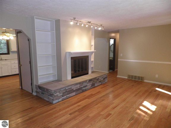 4th image of 4303 W Timberwood Dr