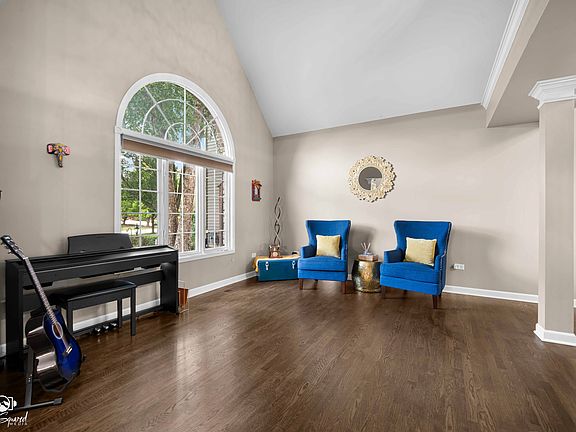 4th image of 3356 Lapp Ln