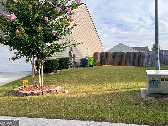 4th image of 3653 Shale Ln SE
