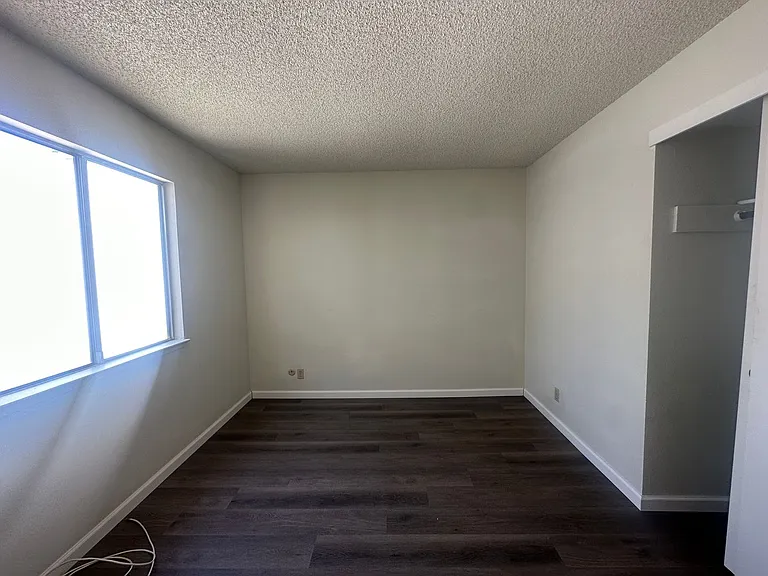 312 De Vega Ct — Photo 12