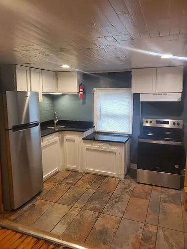 1517 Noble St Photo 1