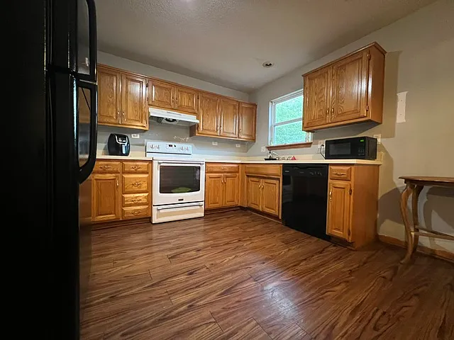 1371 N Harvey Dr — Photo 8