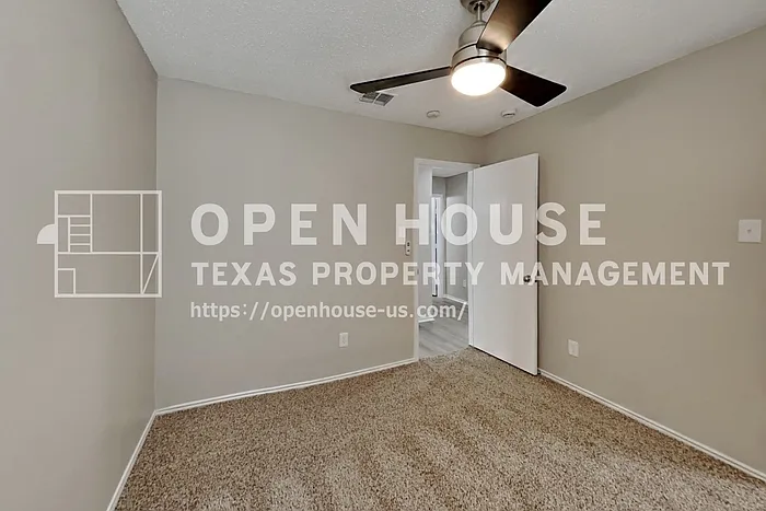 4940 Waterford Dr — Photo 18