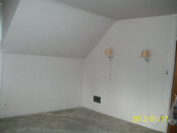 5th image of 368 W Carrol St