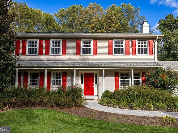 3rd image of 3239 Betsy Ln