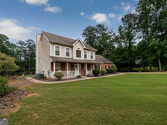 3rd image of 308 River Point Dr