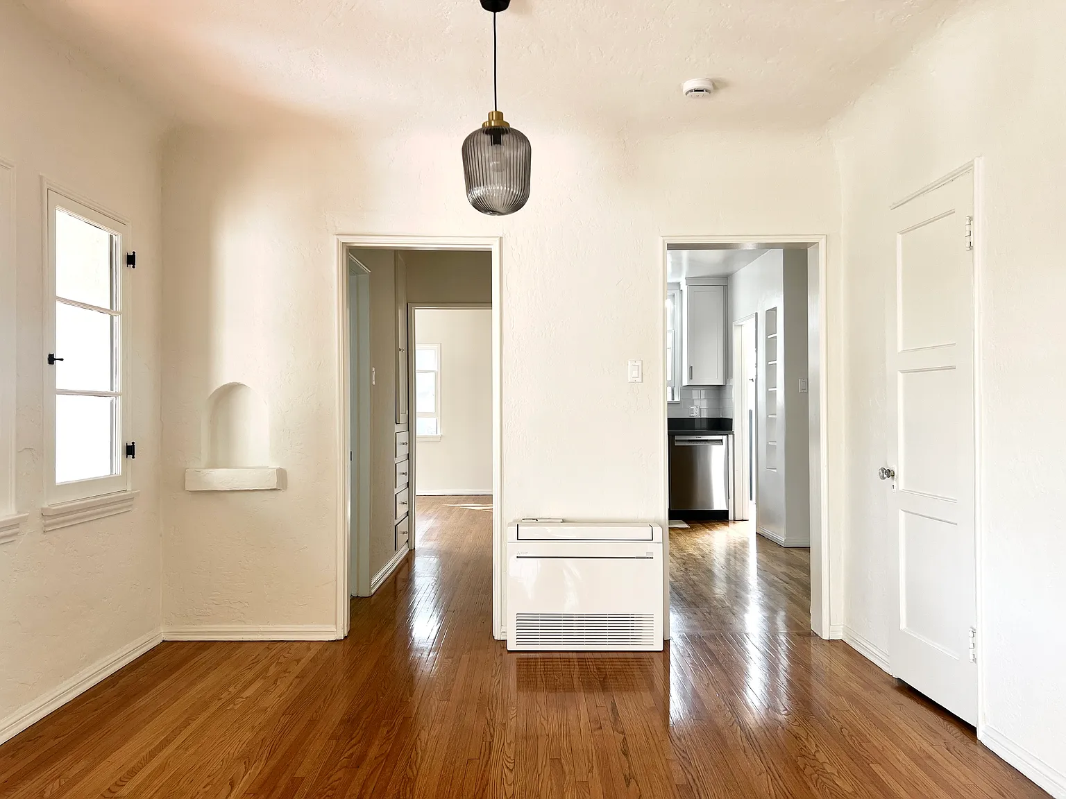 3371 Tyburn St — Photo 4