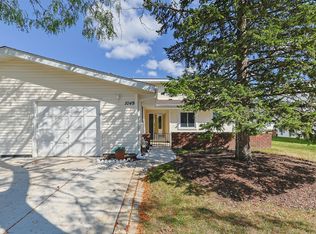1049 Shannock Ln, Schaumburg, IL 60193