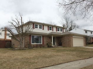 607 Springbrook Ct, Saline, MI 48176