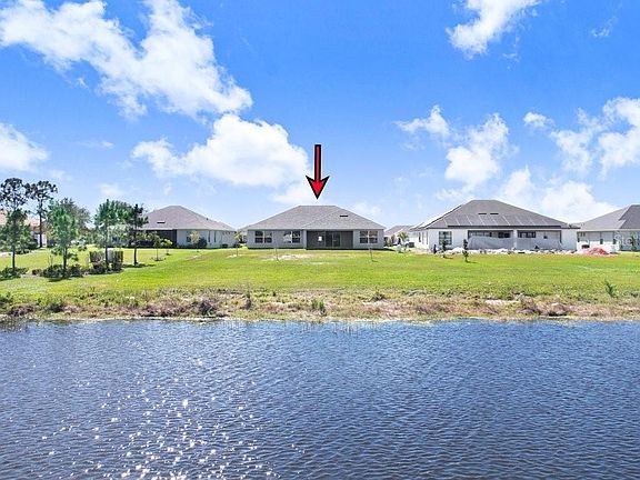 2nd image of 5211 Lake Venice Dr