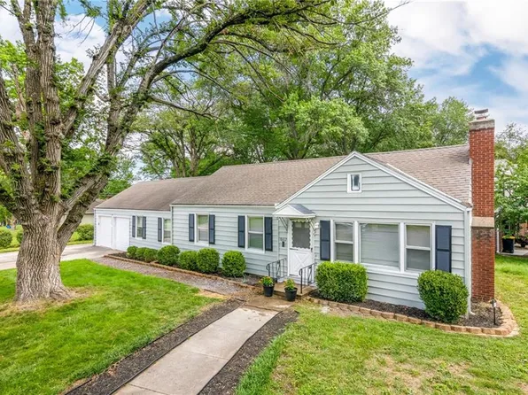 8617 Maiden Ln, Kansas City, MO 64114