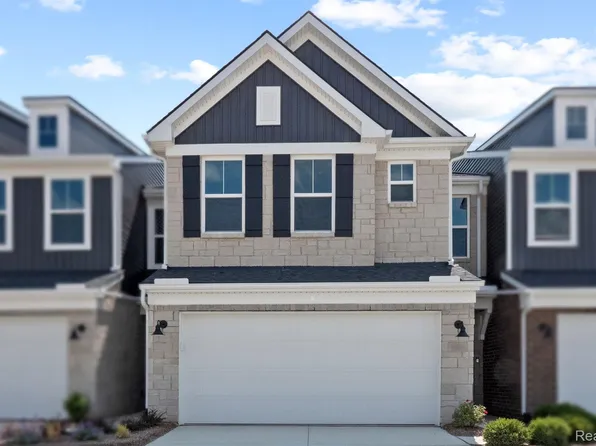 1434 Superior Dr, Milford, MI 48381