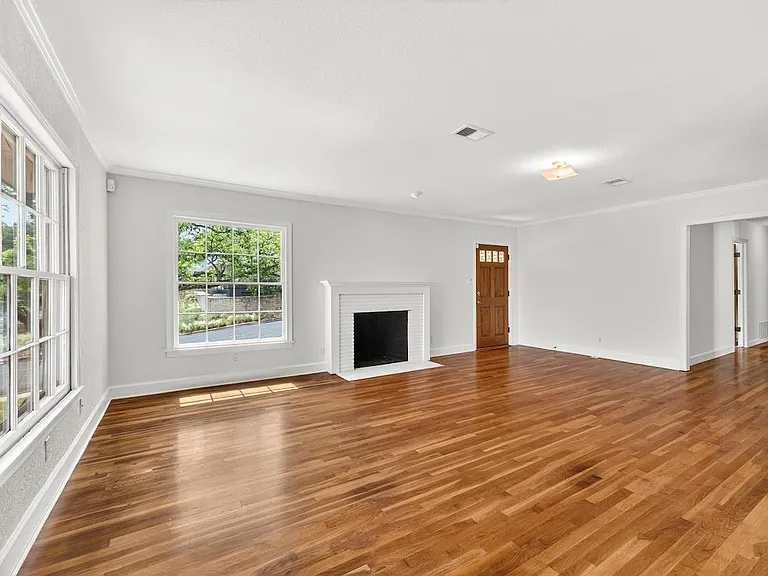 2506 Hillview Rd — Photo 6