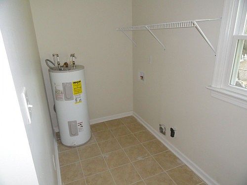 4th image of 134 N Grove Ave