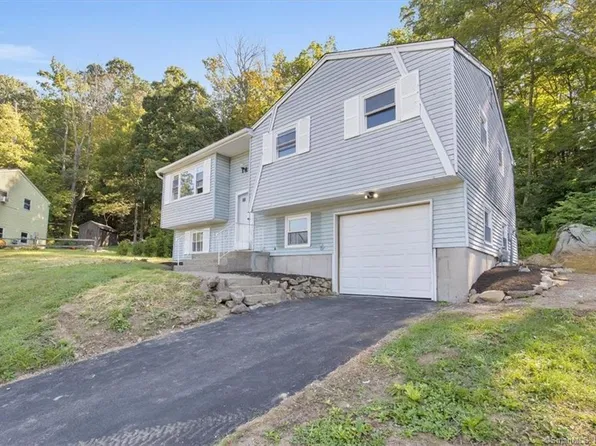 16 Hamill Drive, Winchester, CT 06098