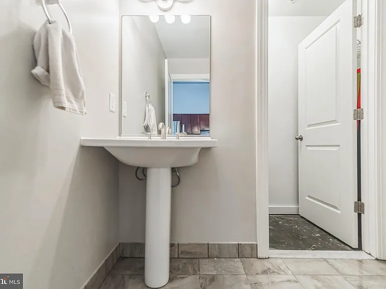 701 Lamont St NW #20 — Photo 9