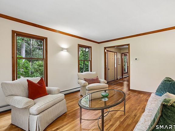 5th image of 41 Colonial Ridge Drive