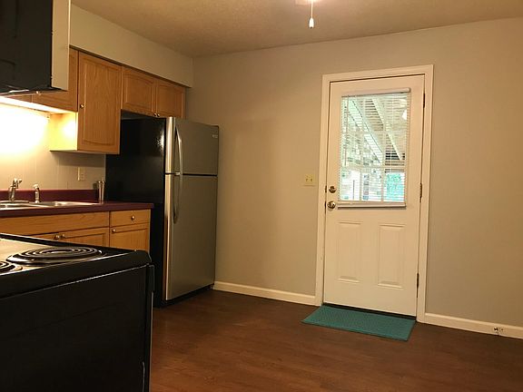 4th image of 2570 Dixon Ct #A