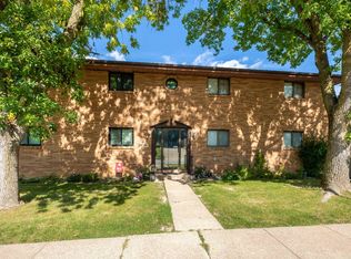 738 Duggan Dr APT 1, Dubuque, IA 52003