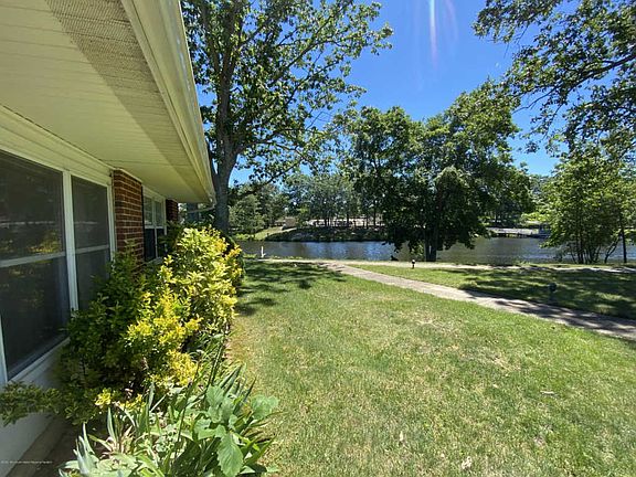 3rd image of 851B Thornhill Ct #1002