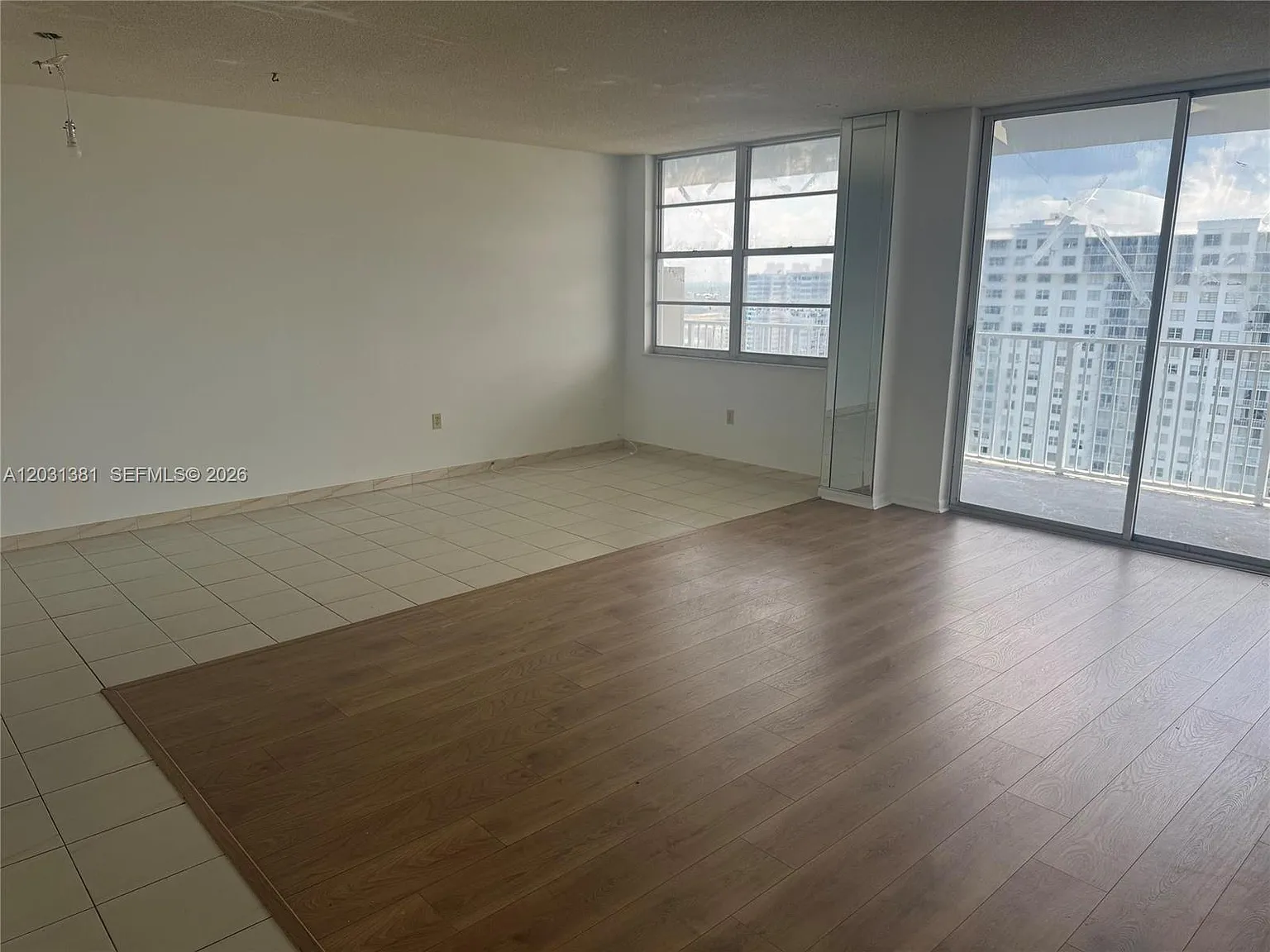 Admirals Port Condo West — Photo 2