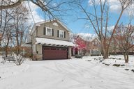 Oakwood Dr-001.jpg