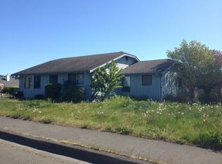 802 E Spruce St, Sequim, WA 98382