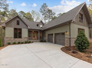 12 Hemlock Ct, Pinehurst, NC 28374