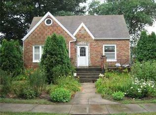 306 3rd Ave, Van Horne, IA 52346