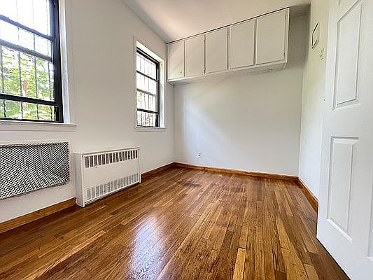 2nd image of 188 Cypress Ave #1