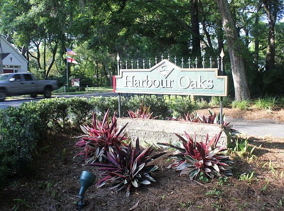 5th image of 112 Harbour Oaks Dr