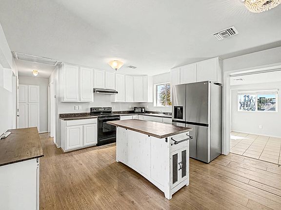 3rd image of 5533 E Decatur St