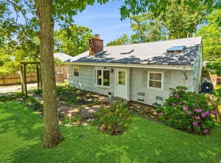 22 Washington Ave, Hampton Bays, NY 11946
